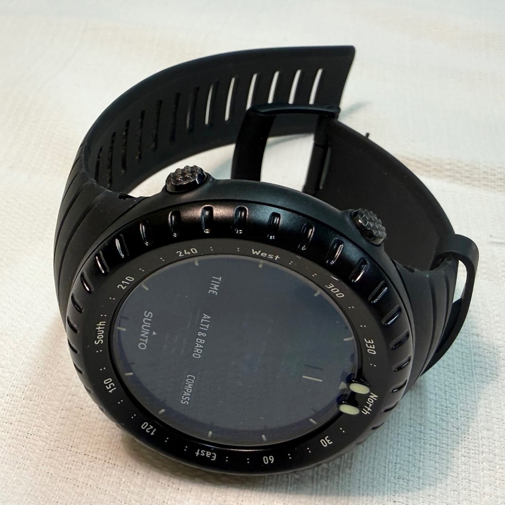 Suunto Core All Black Military Outdoor Watch Altimeter Barometer Compass Digital